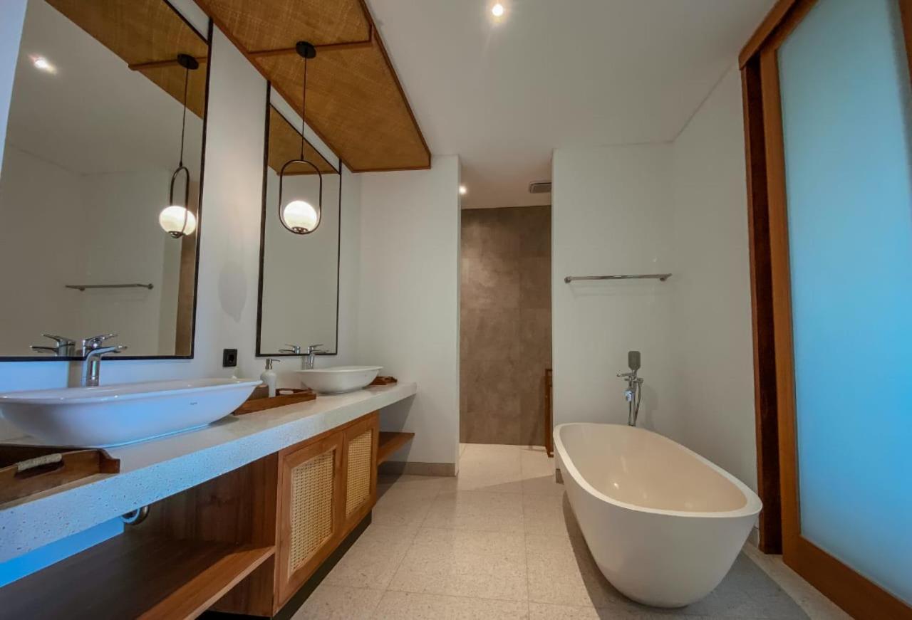 Ophelia Villa Canggu Экстерьер фото